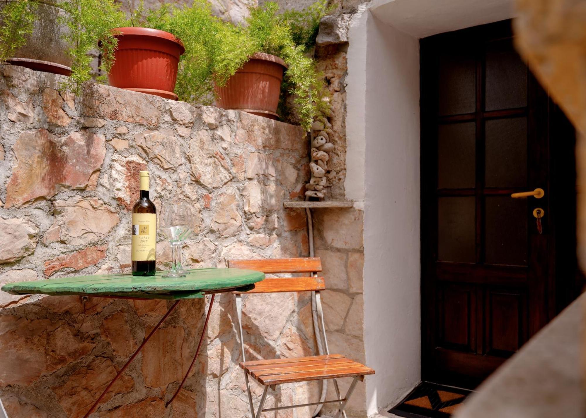 Holiday Home Skala With Hot Tub & Kala With Terrace Pitve المظهر الخارجي الصورة